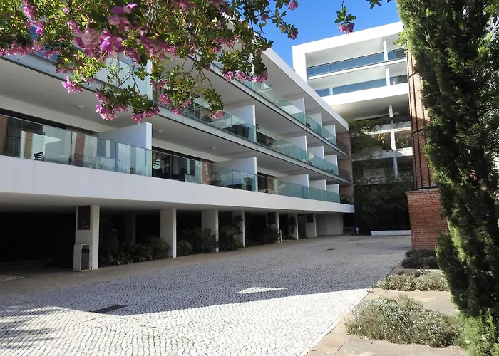 Kates Place By Lagos Marina